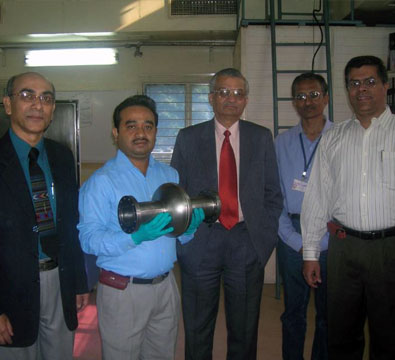 Visit by Dr Anil Kakodkar, Chairman-DAE, to see the first 1.3 GHz TESLA-type niobium cavity developed jointly by RRCAT and IUAC (November 2009).
