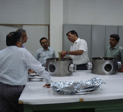 Visit by Dr Shekhar Mishra from Fermilab to see the progress in the SSR1 single spoke resonator development (May 2014).