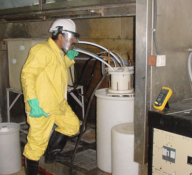 Bare niobium QWR being setup for electropolishing (August 2008).